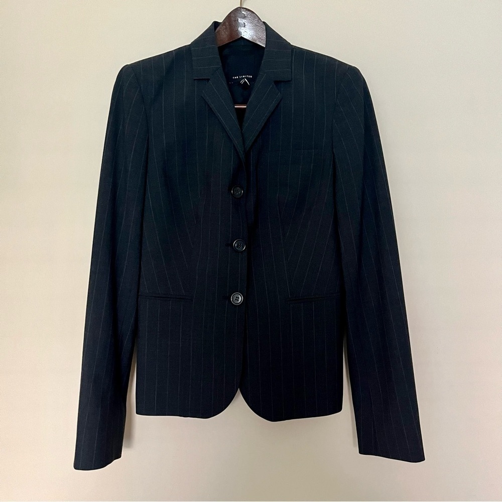 THE LIMITED Pinstripe Office Charcoal Grey 3 Buttoned Lined‎ Blazer Size 6